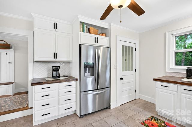 29 Chance Cove Lane, Asheville, NC 28806