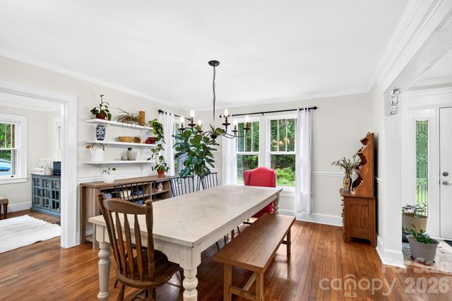 29 Chance Cove Lane, Asheville, NC 28806
