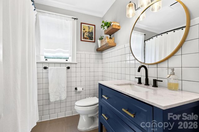 29 Chance Cove Lane, Asheville, NC 28806