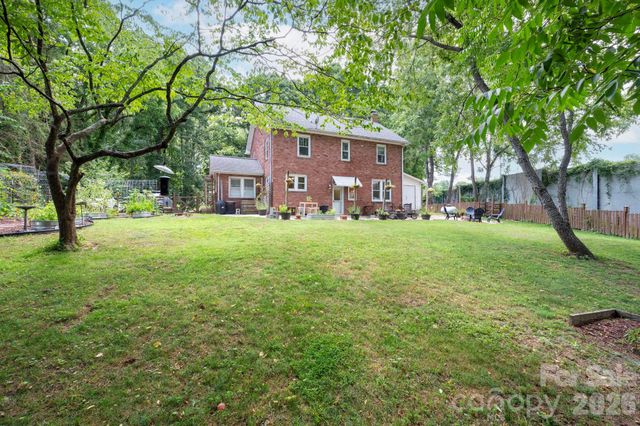 29 Chance Cove Lane, Asheville, NC 28806