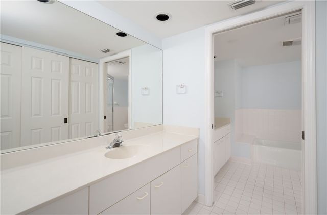 2140 Spyglass Lane 116, Vero Beach, FL 32963