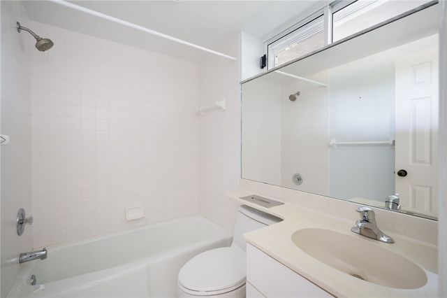 2140 Spyglass Lane 116, Vero Beach, FL 32963