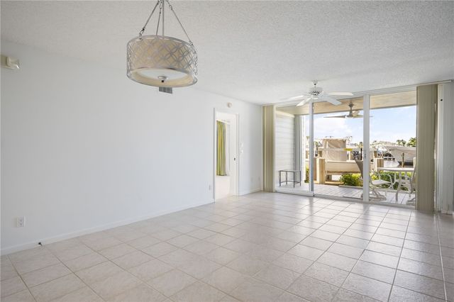 2140 Spyglass Lane 116, Vero Beach, FL 32963