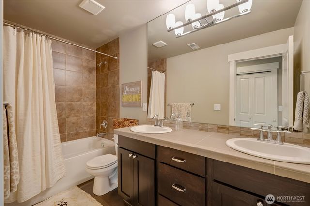 619 Graham Avenue NE, Renton, WA 98059