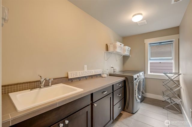 619 Graham Avenue NE, Renton, WA 98059