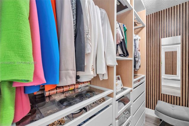 6471 NW 41st Ter, Coconut Creek, FL 33073