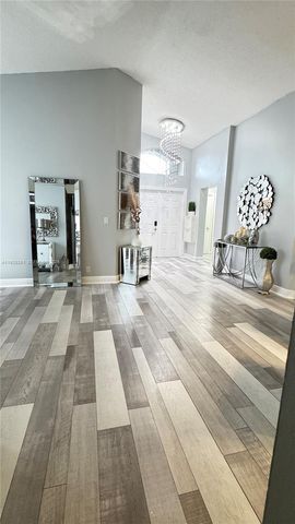 6471 NW 41st Ter, Coconut Creek, FL 33073