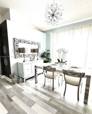 6471 NW 41st Ter, Coconut Creek, FL 33073