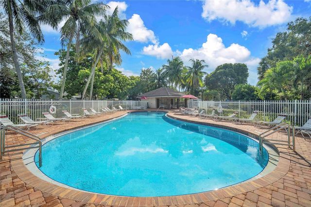 6471 NW 41st Ter, Coconut Creek, FL 33073