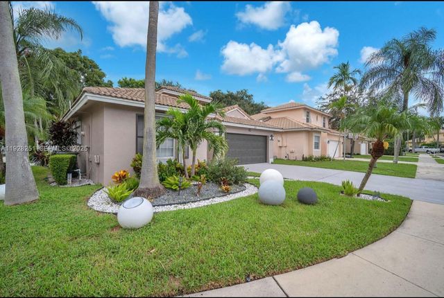 6471 NW 41st Ter, Coconut Creek, FL 33073
