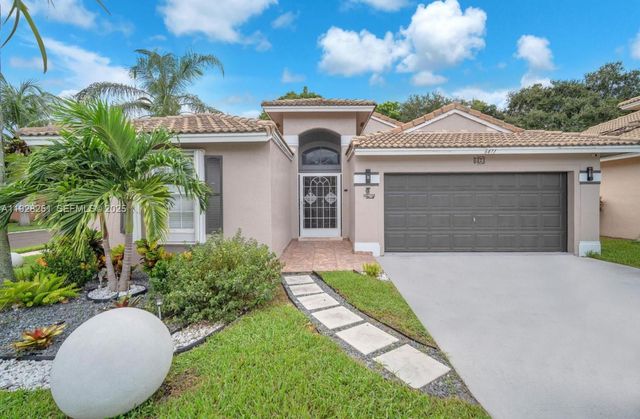 6471 NW 41st Ter, Coconut Creek, FL 33073