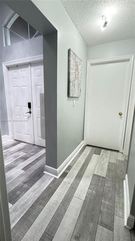 6471 NW 41st Ter, Coconut Creek, FL 33073