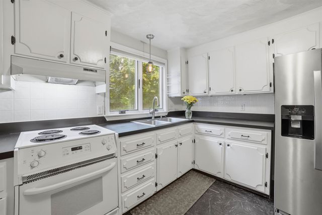 118 Chase Road, Londonderry, NH 03053