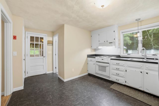 118 Chase Road, Londonderry, NH 03053