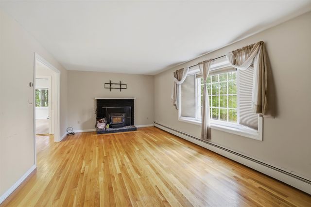 118 Chase Road, Londonderry, NH 03053