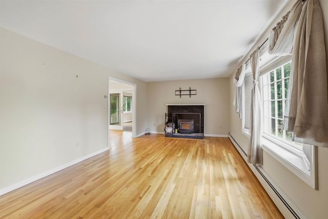 118 Chase Road, Londonderry, NH 03053