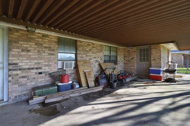 226 Elm Dr, Raceland, LA 70816