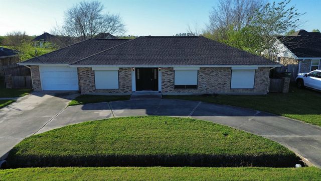 226 Elm Dr, Raceland, LA 70816