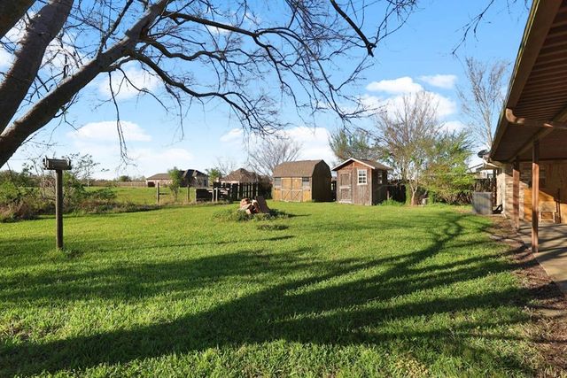 226 Elm Dr, Raceland, LA 70816