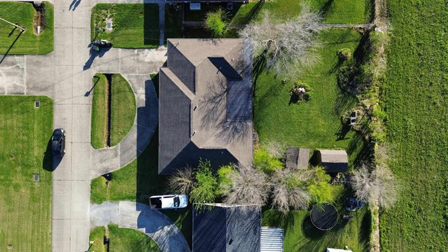 226 Elm Dr, Raceland, LA 70816