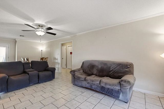 226 Elm Dr, Raceland, LA 70816