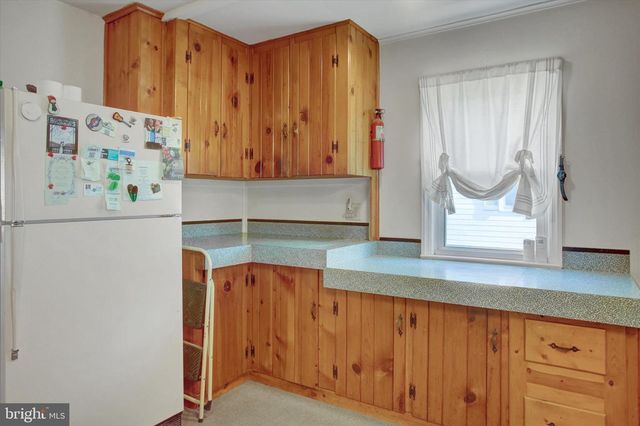 712 STANLEY AVENUE, Chambersburg, PA 17201