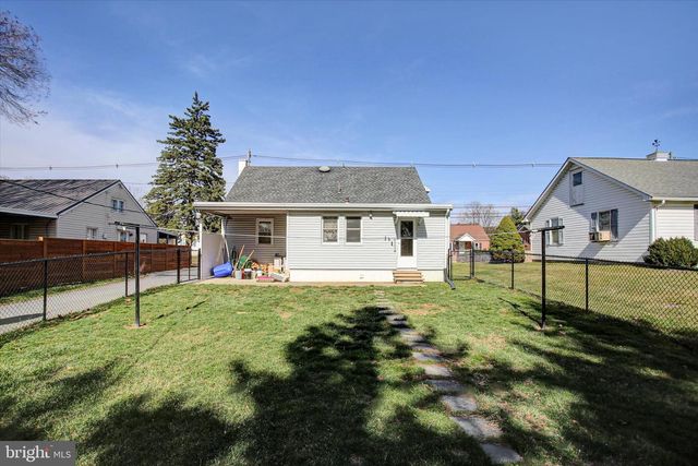 712 STANLEY AVENUE, Chambersburg, PA 17201