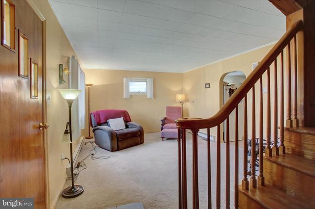 712 STANLEY AVENUE, Chambersburg, PA 17201