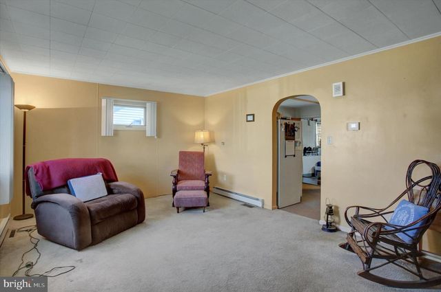 712 STANLEY AVENUE, Chambersburg, PA 17201