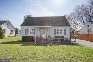 712 STANLEY AVENUE, Chambersburg, PA 17201