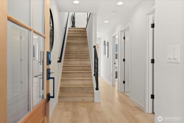 1131 B NW 60th Street, Seattle, WA 98107