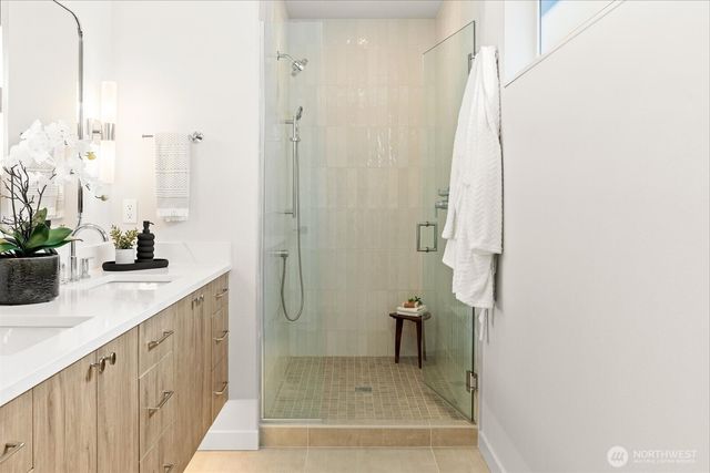 1131 B NW 60th Street, Seattle, WA 98107