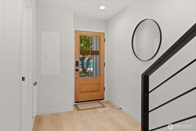 1131 B NW 60th Street, Seattle, WA 98107