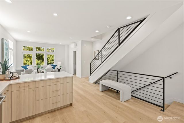 1131 B NW 60th Street, Seattle, WA 98107