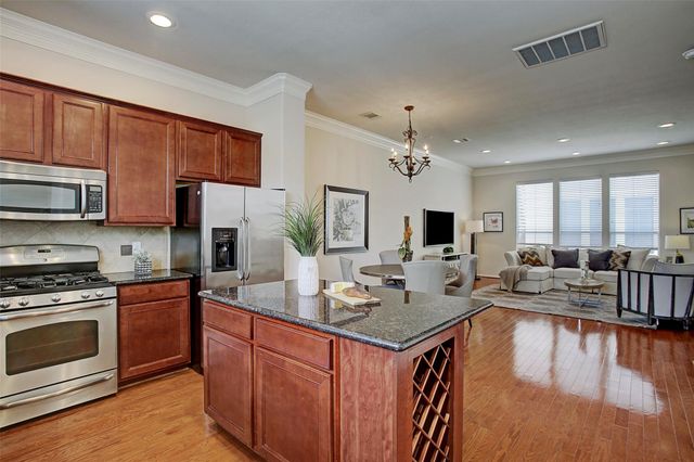 5806 Kansas Street B, Houston, TX 77007