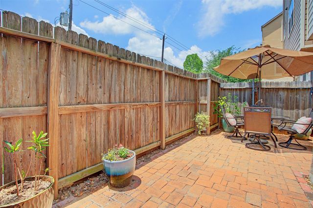 5806 Kansas Street B, Houston, TX 77007