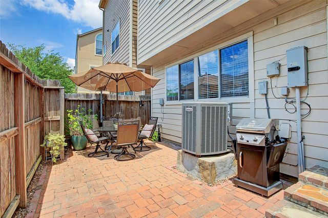5806 Kansas Street B, Houston, TX 77007