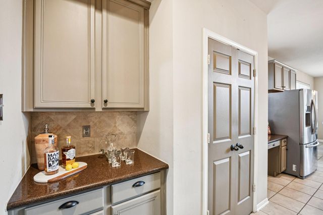 17711 Creek Bluff Lane, Cypress, TX 77433