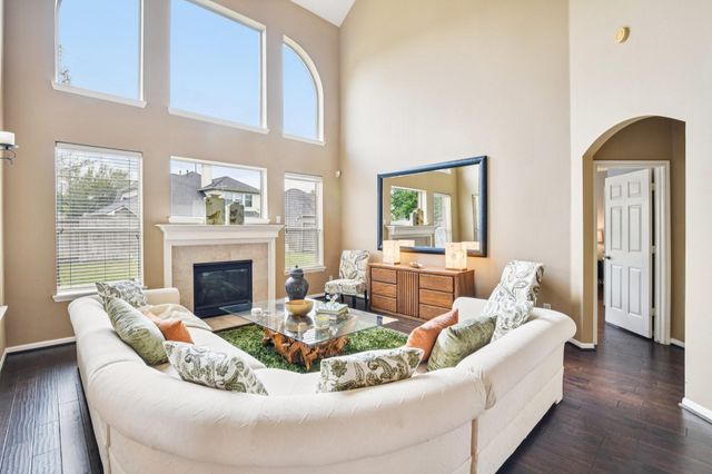 17711 Creek Bluff Lane, Cypress, TX 77433