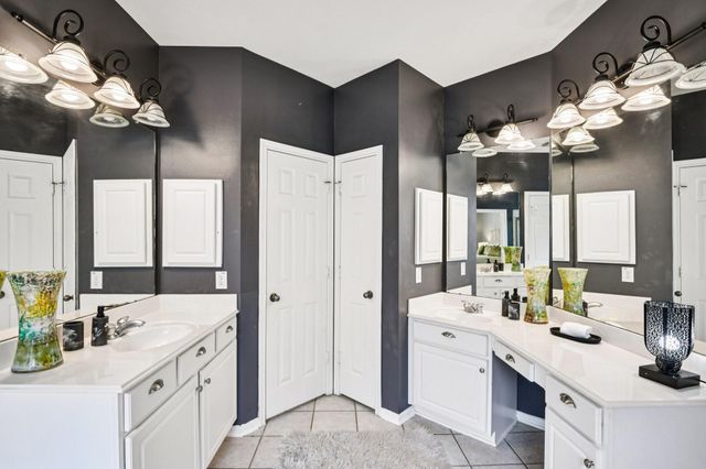 17711 Creek Bluff Lane, Cypress, TX 77433