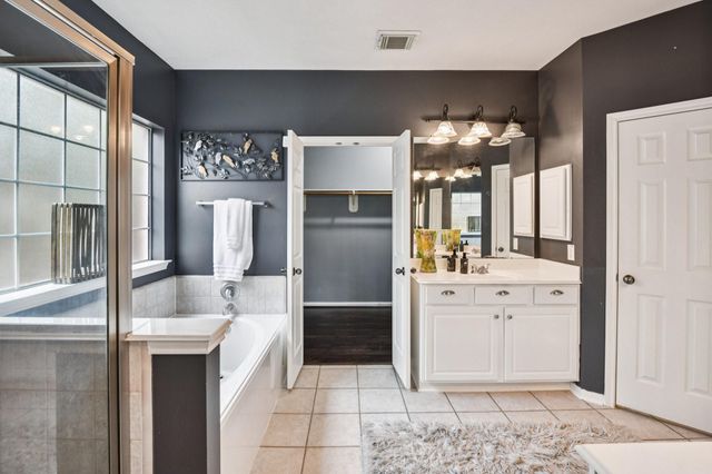 17711 Creek Bluff Lane, Cypress, TX 77433