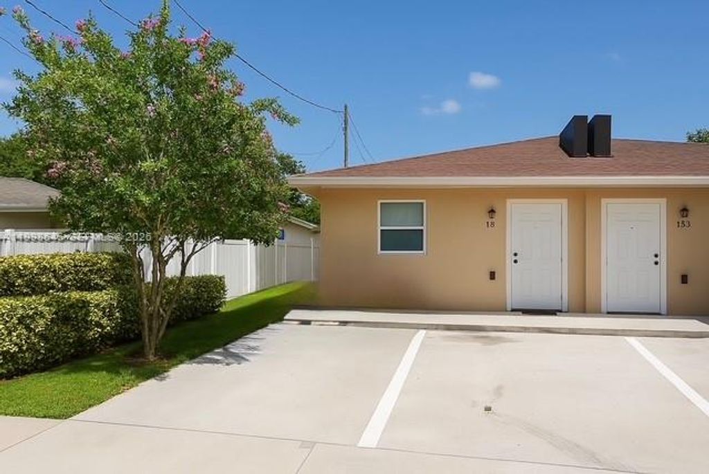 116 NW 4th Ave 116, Hallandale Beach, FL 33009