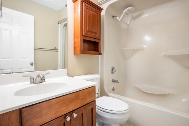 2140 Fort Harrods Drive 36, Lexington, KY 40513