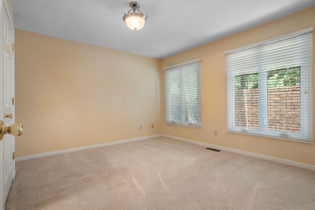 2140 Fort Harrods Drive 36, Lexington, KY 40513