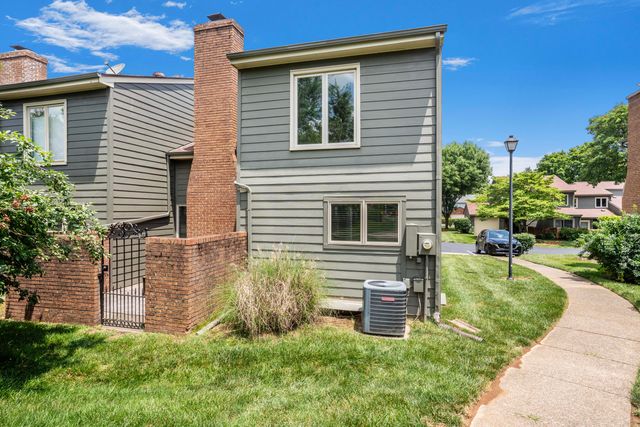 2140 Fort Harrods Drive 36, Lexington, KY 40513