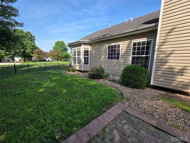 3406 Chippewa Drive, Belleville, IL 62221