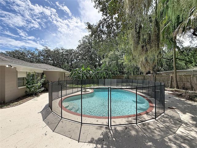 7123 WOODFIELD DRIVE, Tampa, FL 33617