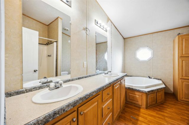 8907 County Road 511, Rosharon, TX 77583