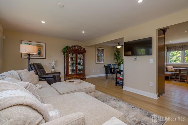 38 Holly Drive, Sayreville, NJ 08859