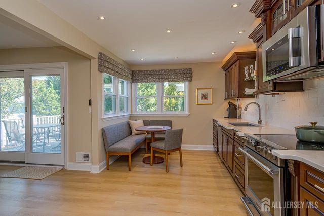 38 Holly Drive, Sayreville, NJ 08859